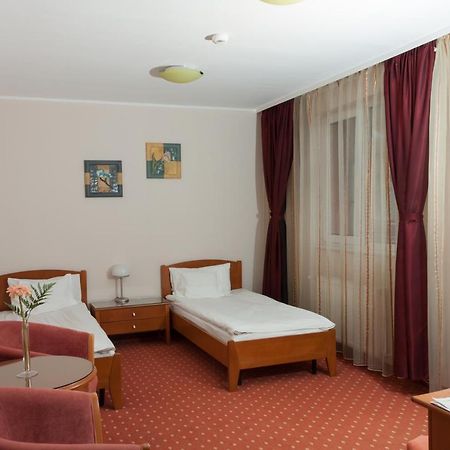 Hotel Hermes Άλμπα Ιούλια Εξωτερικό φωτογραφία