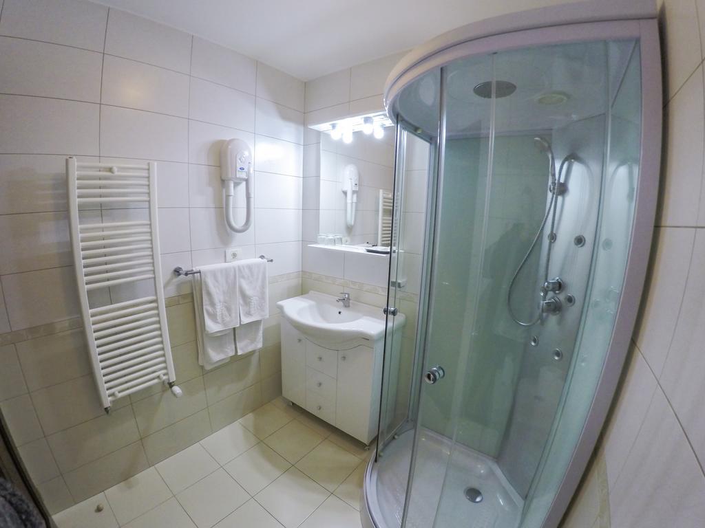 Hotel Hermes Άλμπα Ιούλια Εξωτερικό φωτογραφία